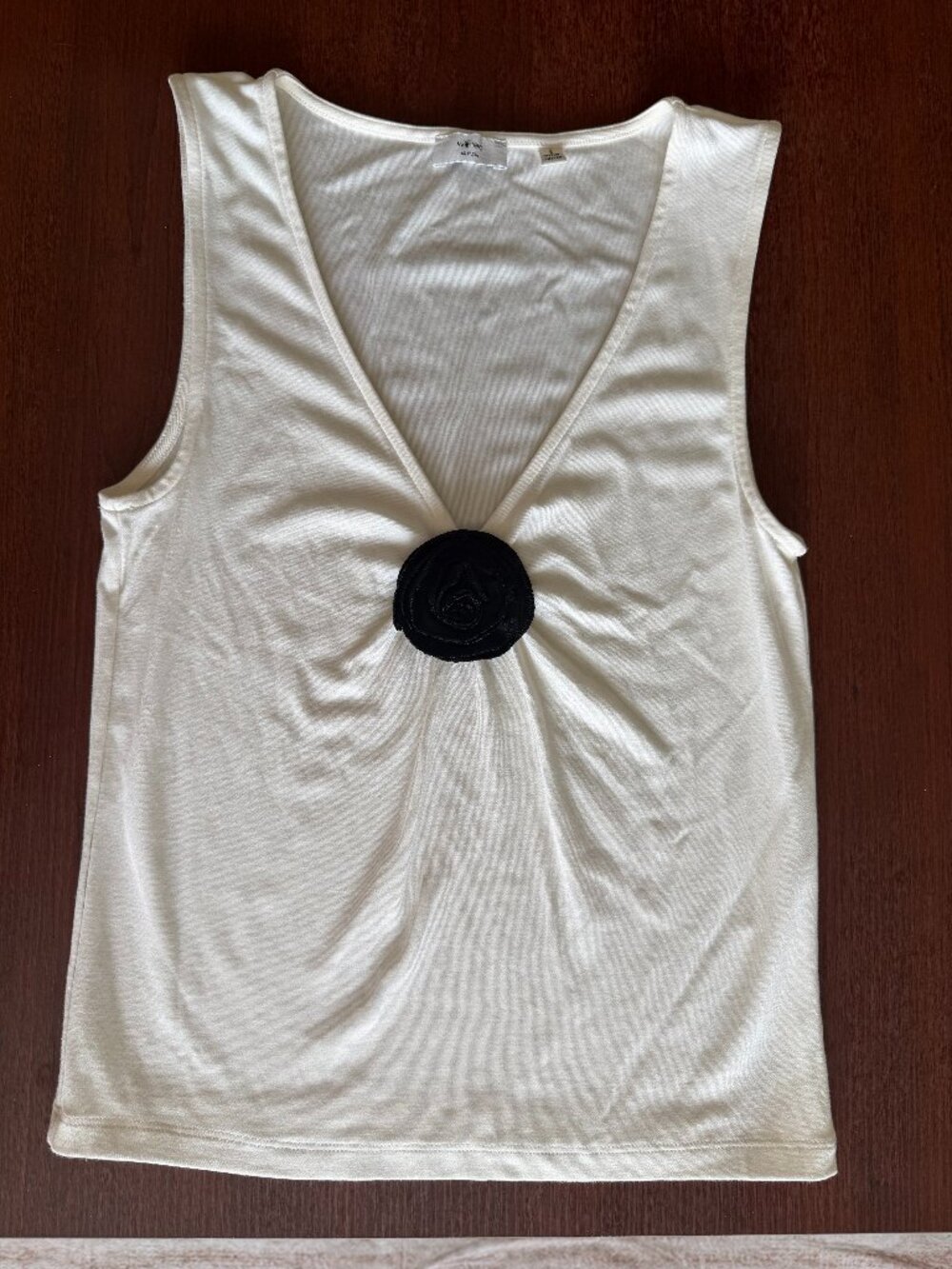 Aritzia Wilfred GoodLux Bloom Top White V-Neck